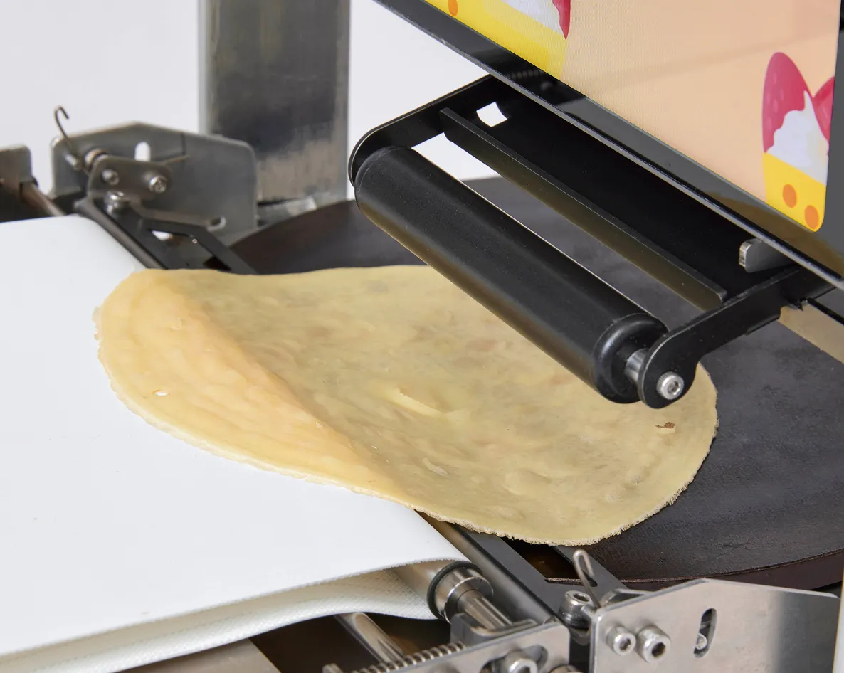 焼き上げだけでなく取り出しまで自動で行います。